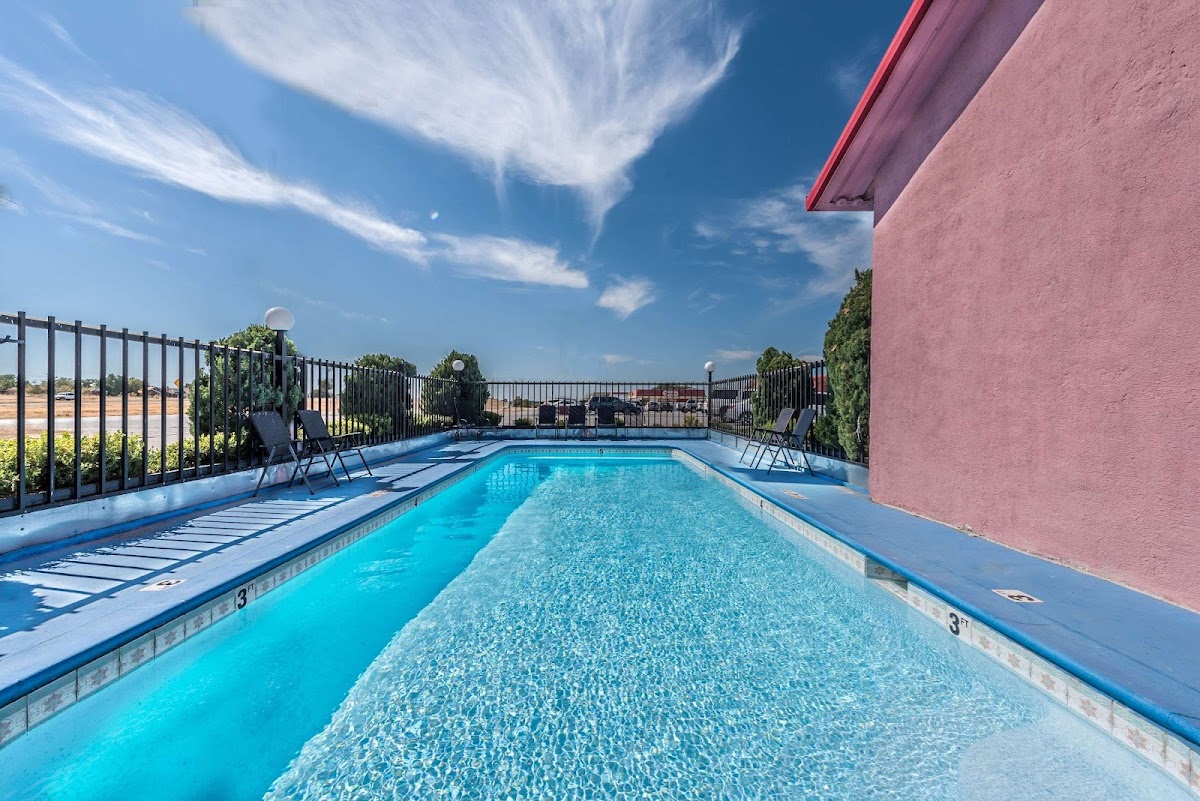 Super 8 by Wyndham Eastland photo 3