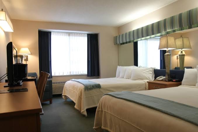 Brentwood Inn photo 2