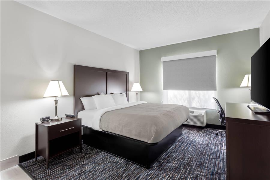 Quality Inn & Suites Niles photo 2