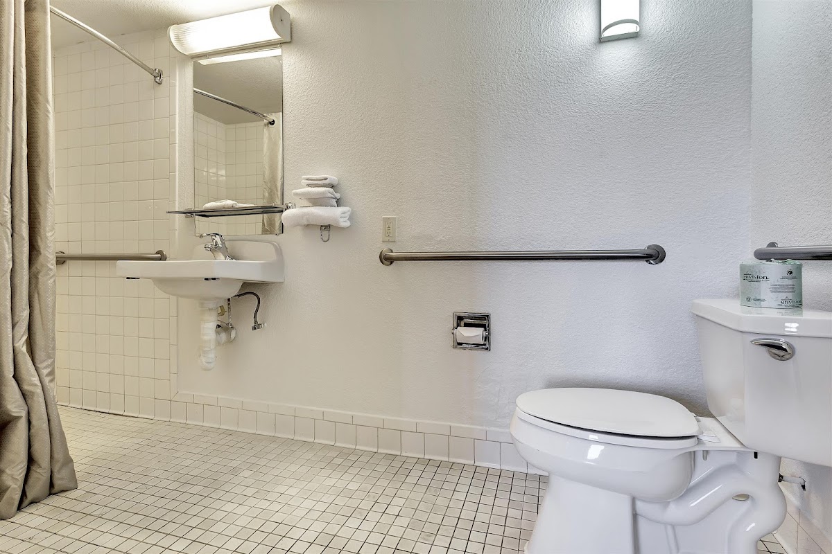 Motel 6 Vallejo, CA - Six Flags West photo 3
