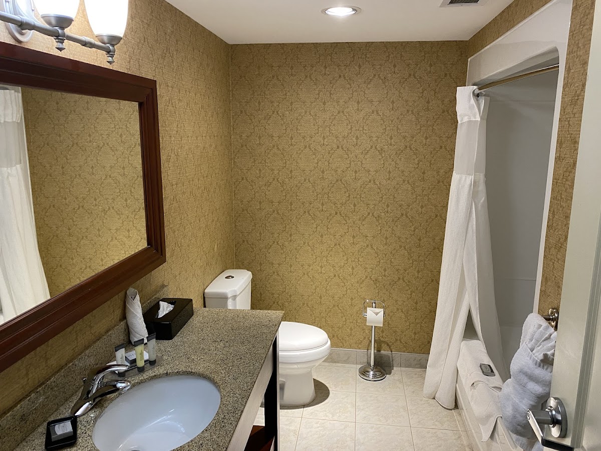 Château Saint John Hotel & Suites photo 3
