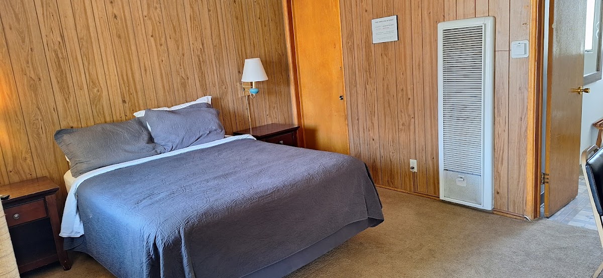 Lakeview Motel photo 2