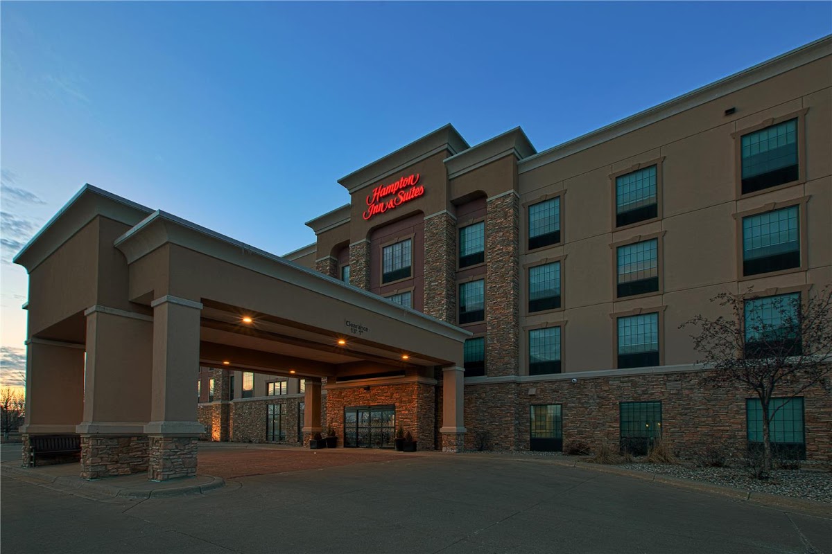 Hampton Inn & Suites St. Cloud, MN