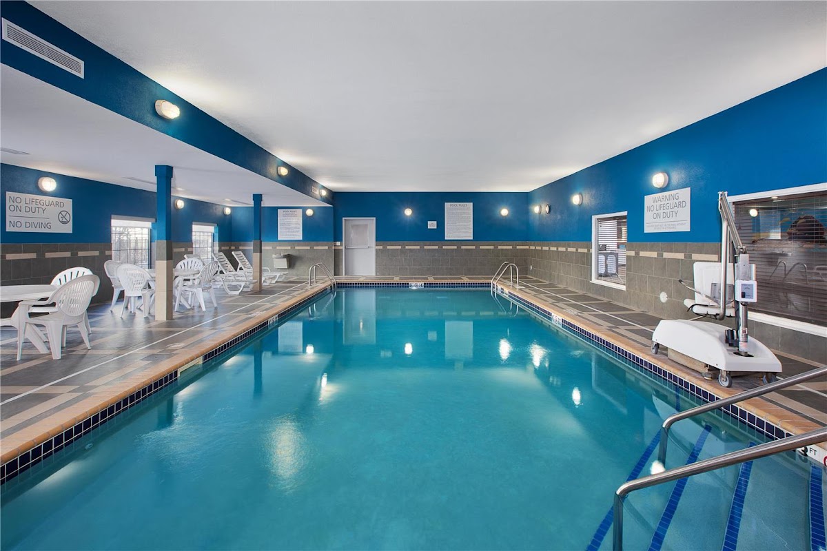 Hampton Inn & Suites St. Cloud, MN photo 3