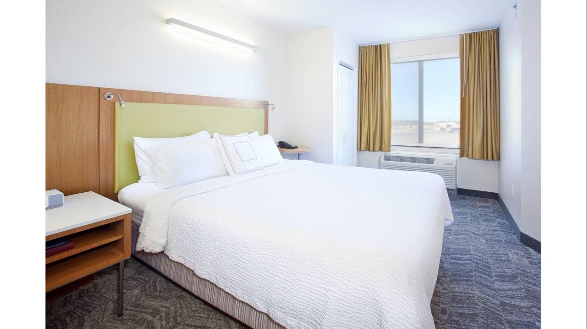 SpringHill Suites by Marriott Wichita East at Plazzio photo 2
