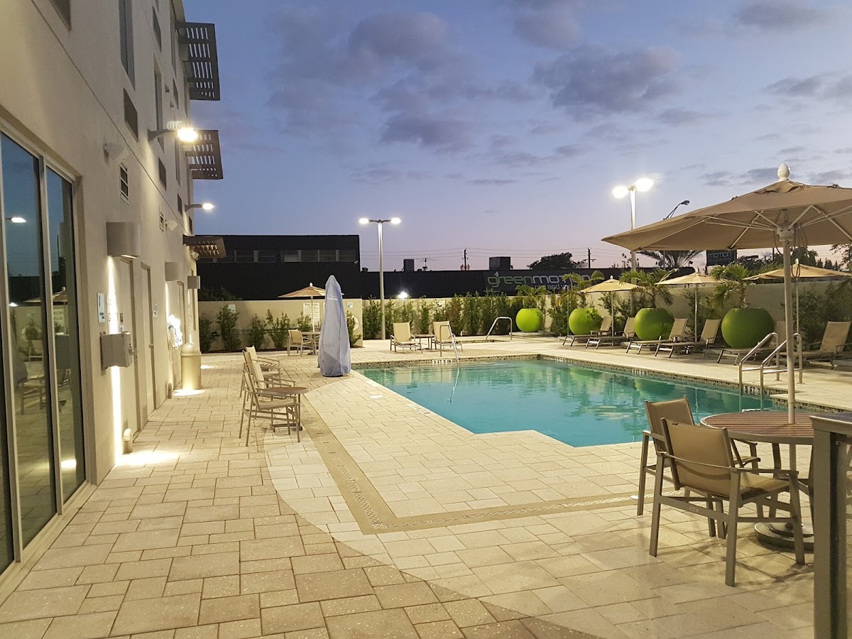 Holiday Inn Express & Suites Miami Airport East by IHG photo 3