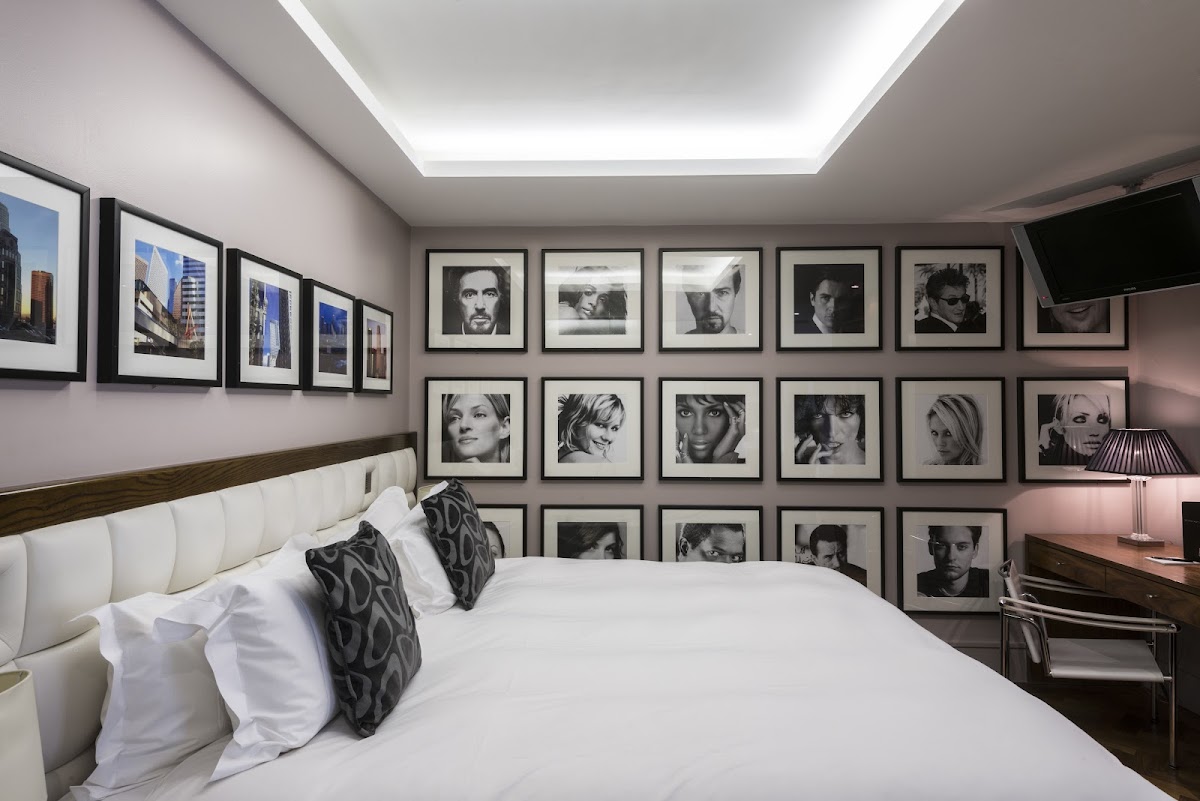 Le Monde Hotel photo 2