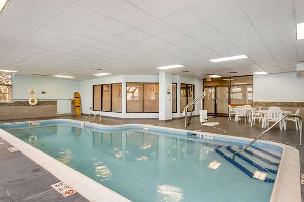 Comfort Inn & Suites Watertown - 1000 Islands photo 3