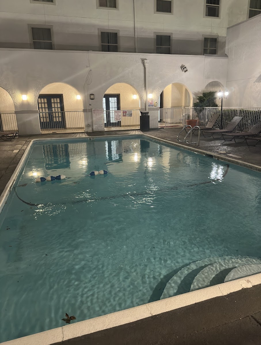 Motel 6 Dallas, TX – Downtown photo 3