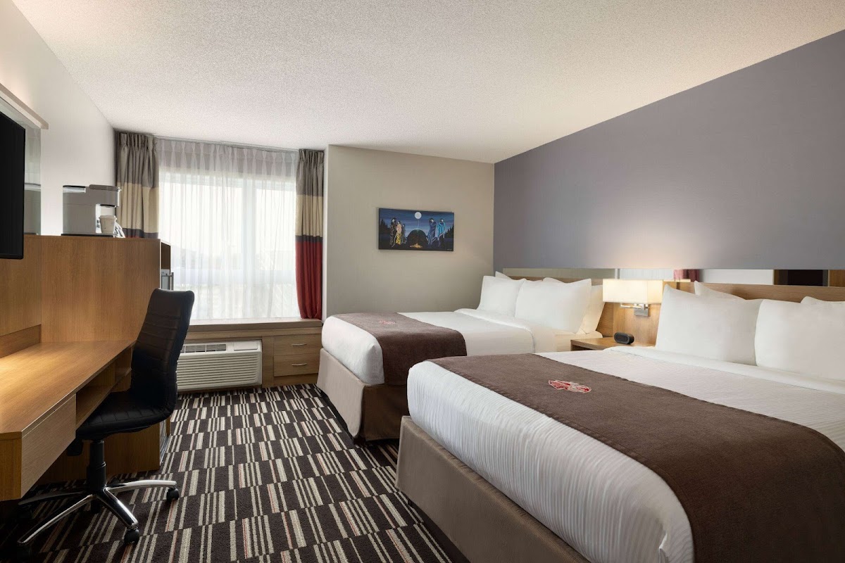 Microtel Inn & Suites by Wyndham Val-d Or photo 2