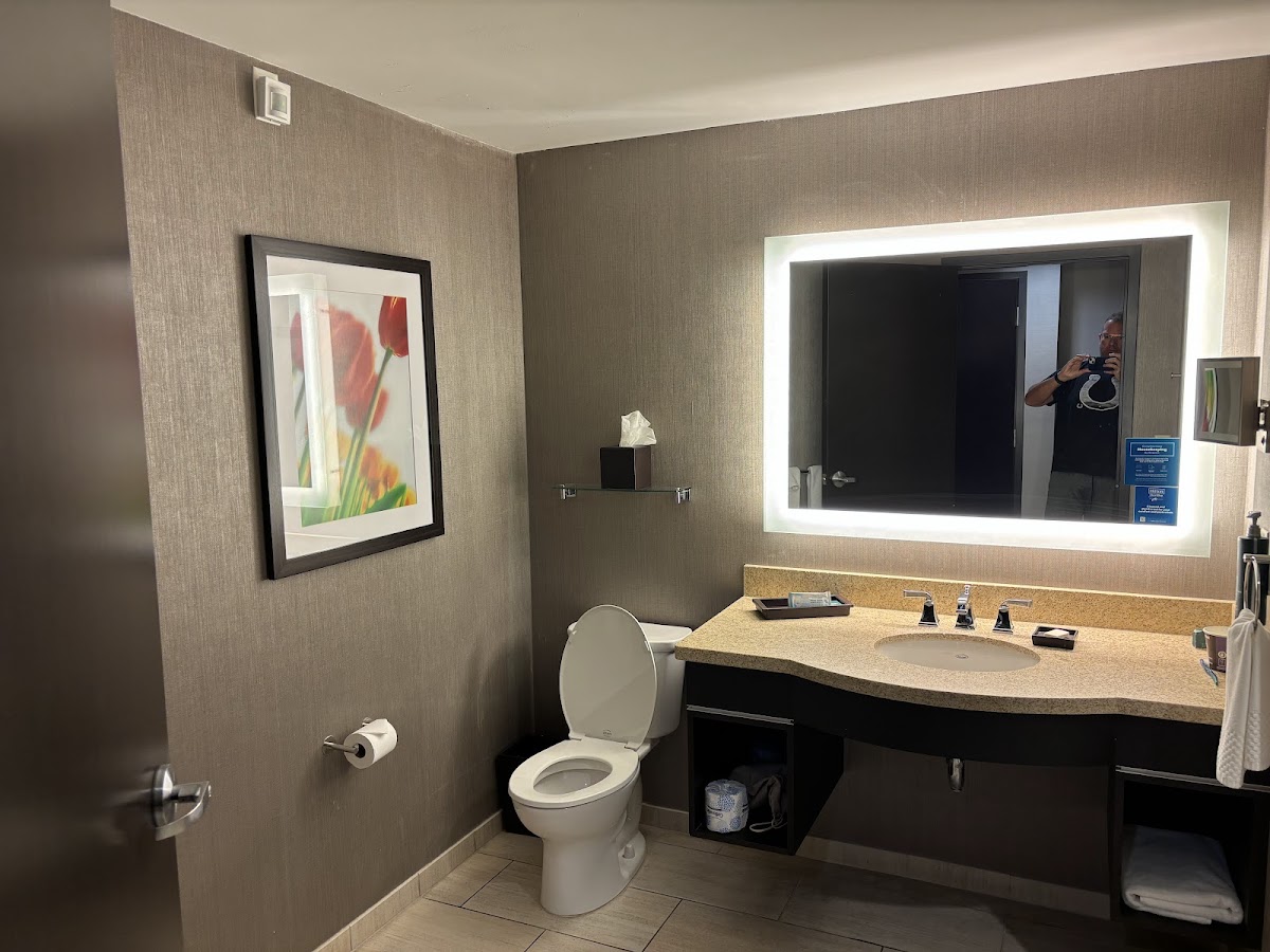 DoubleTree by Hilton Hotel Lawrenceburg photo 3