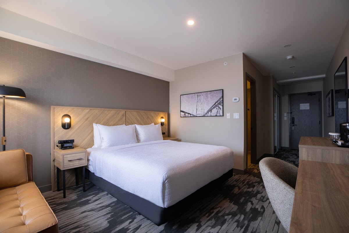 Sandman Signature Dartmouth Hotel & Suites photo 2