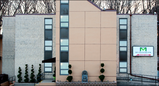Meadowbrook Motor Lodge