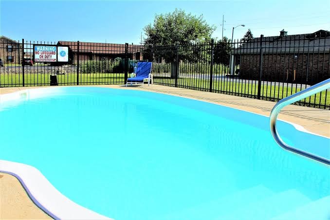 Americas Best Value Inn Decatur, IN photo 3