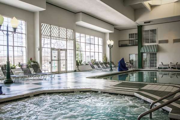 Comfort Suites Appleton Airport photo 3