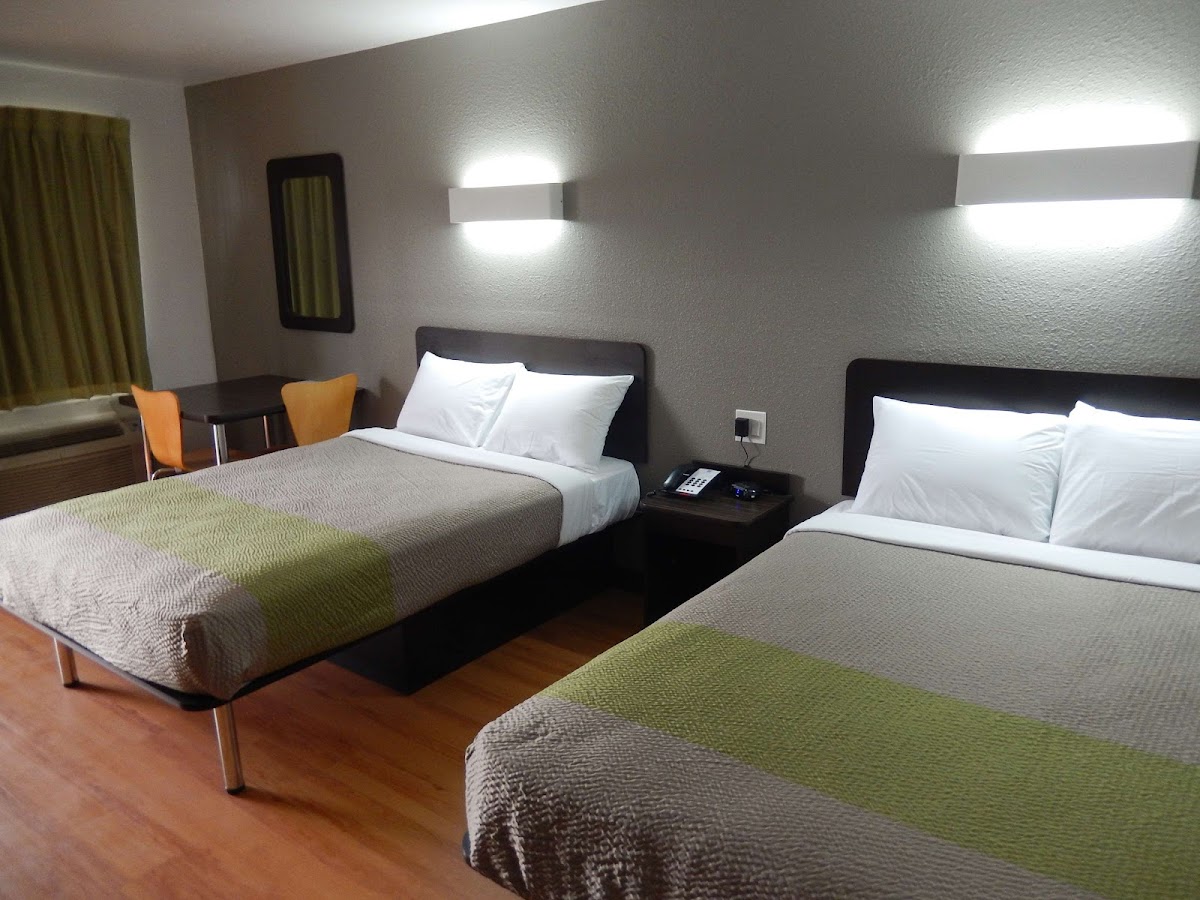 Studio 6 Houston, TX - Intercontinental Airport South photo 2