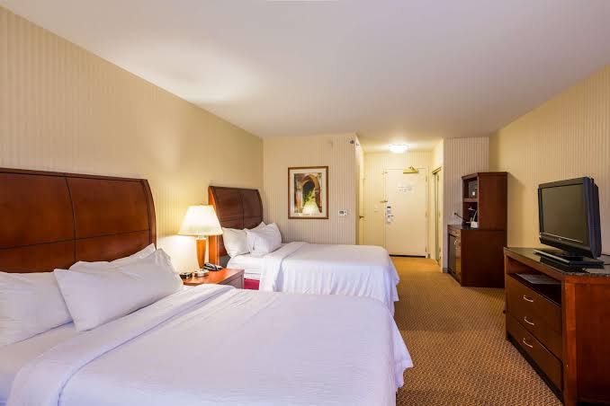 Hilton Garden Inn Milwaukee Northwest Conference Center photo 2