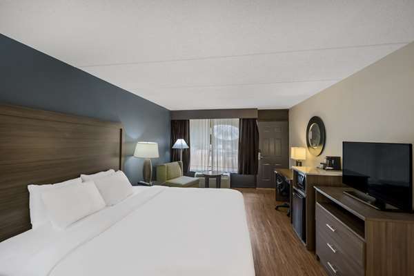 Quality Inn Asheville Airport photo 2
