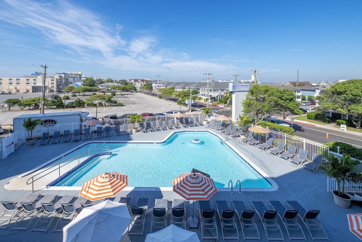 Commander Hotel & Suites photo 3