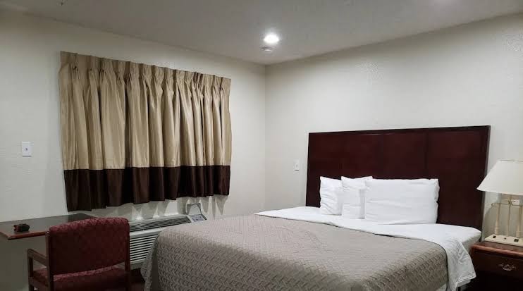 Room 9