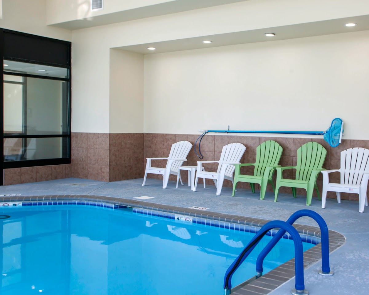 Comfort Inn & Suites Harrisonville photo 3