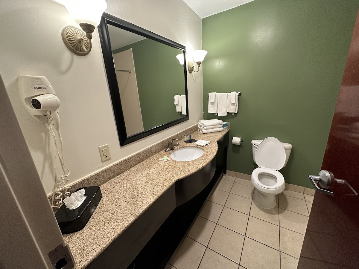 Sleep Inn & Suites Harbour Pointe photo 3