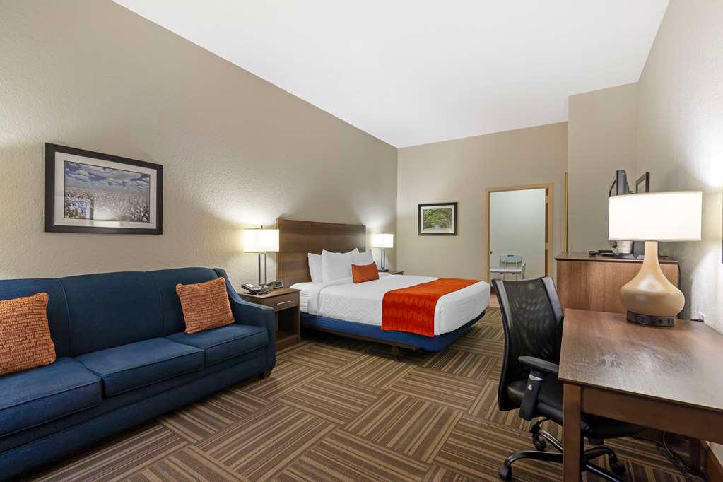 Best Western Colonial Inn photo 2