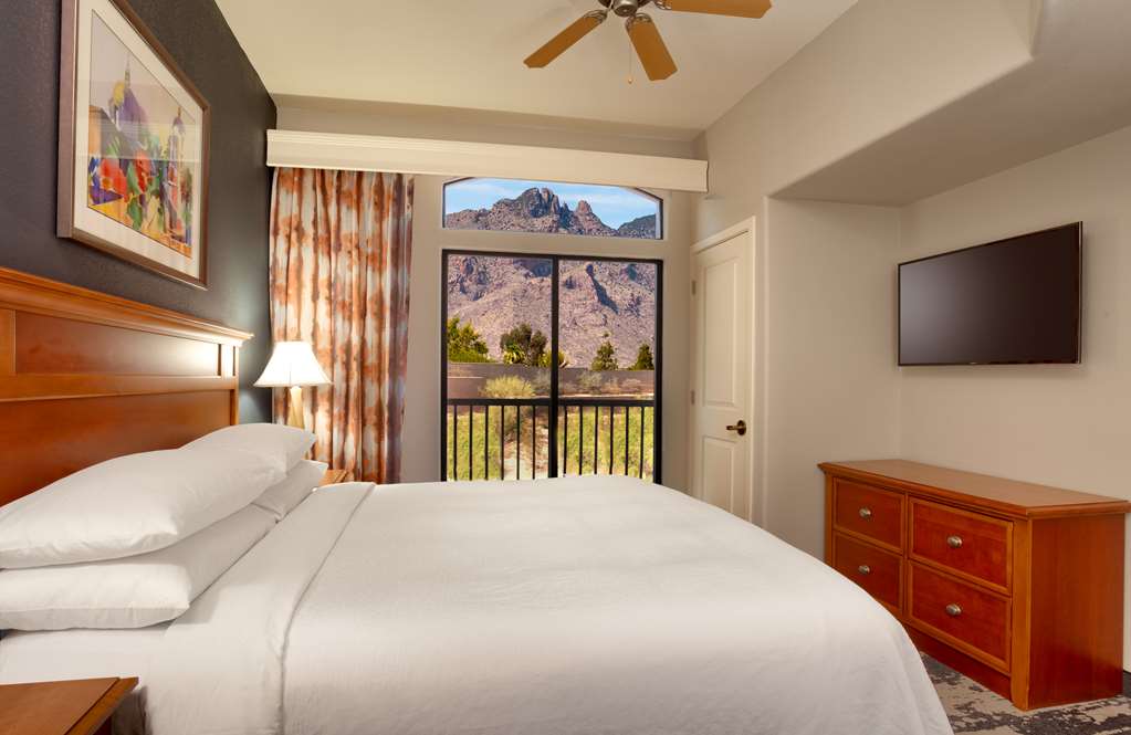 Embassy Suites by Hilton Tucson Paloma Village photo 2