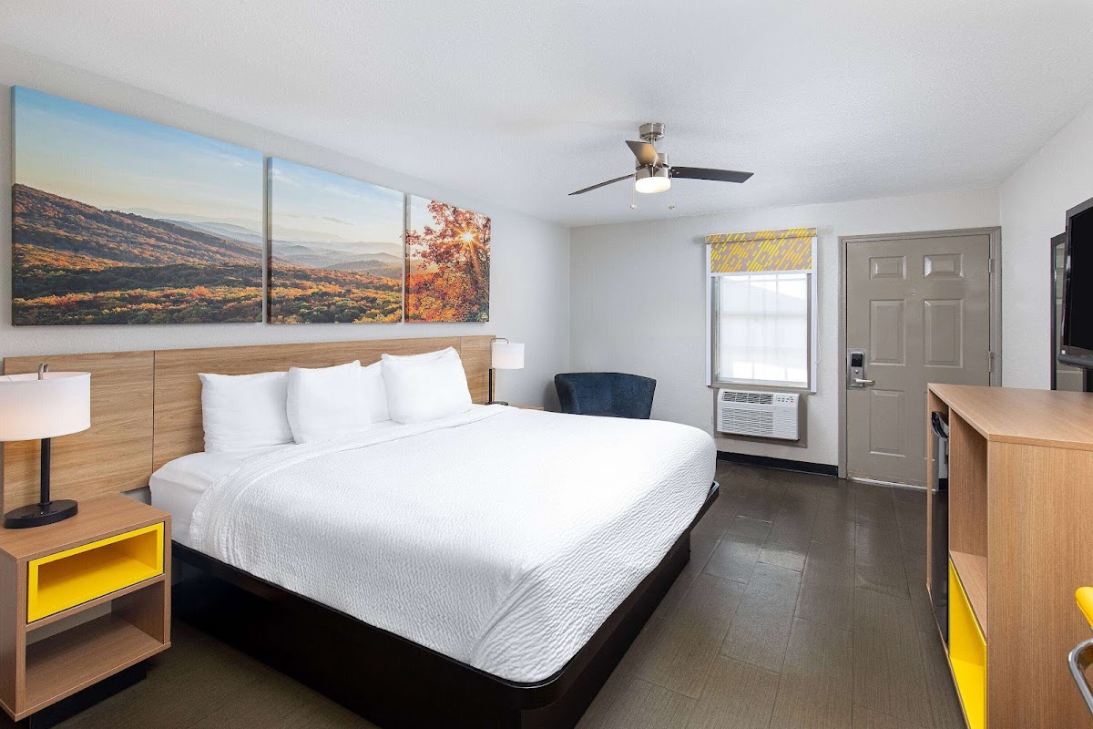 Days Inn by Wyndham Holladay photo 2