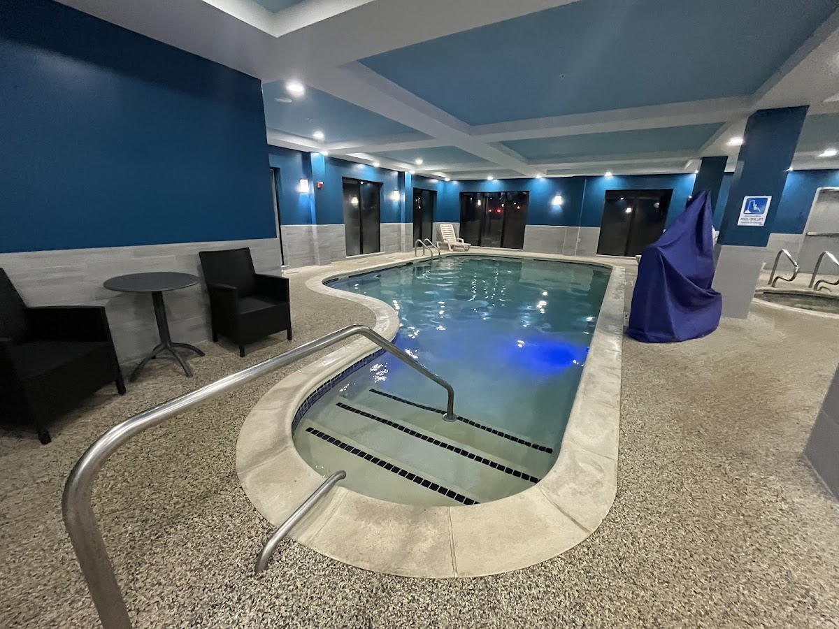 Hampton Inn Brattleboro photo 3