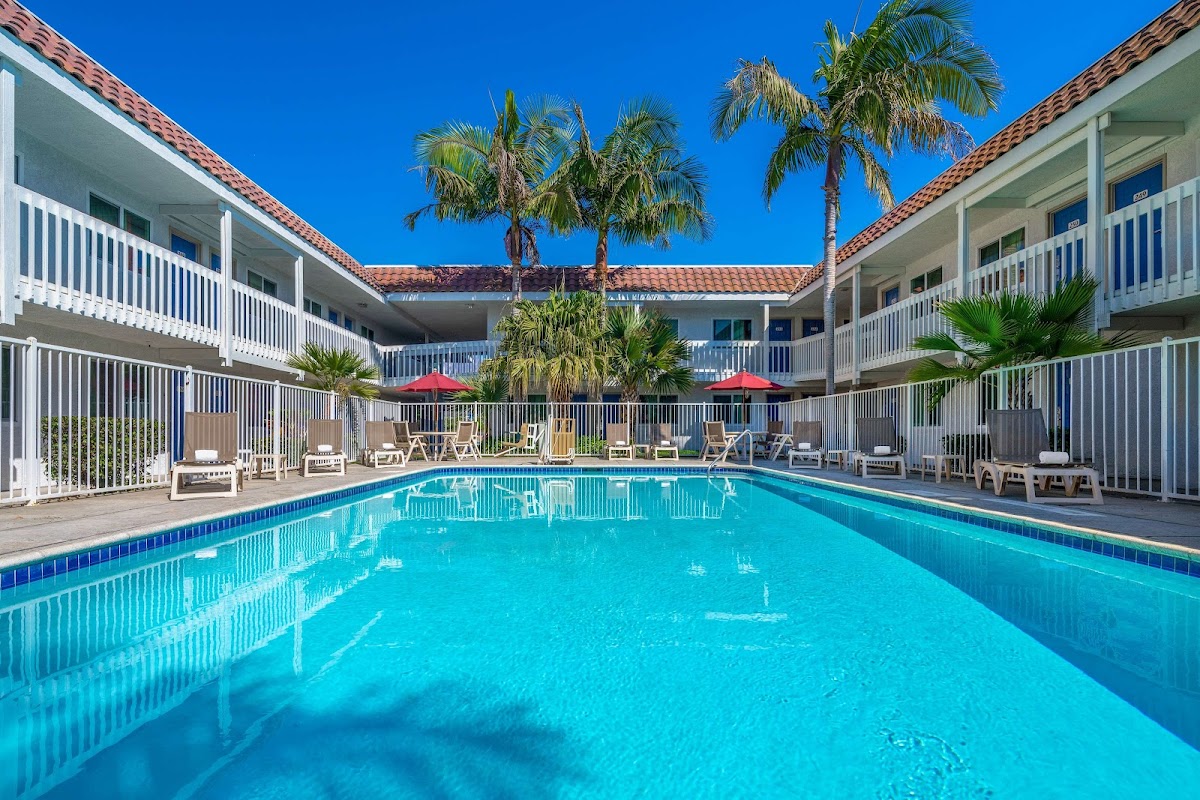 Studio 6 Suites Carpinteria, CA–Santa Barbara-South