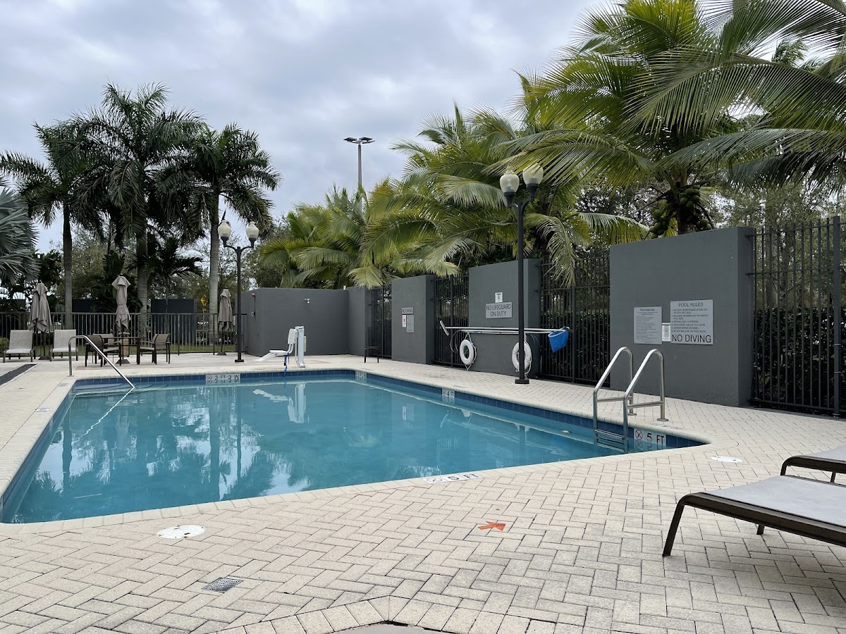 Courtyard by Marriott Miami at Dolphin Mall photo 3
