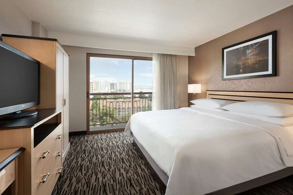 Embassy Suites by Hilton Convention Center Las Vegas photo 2