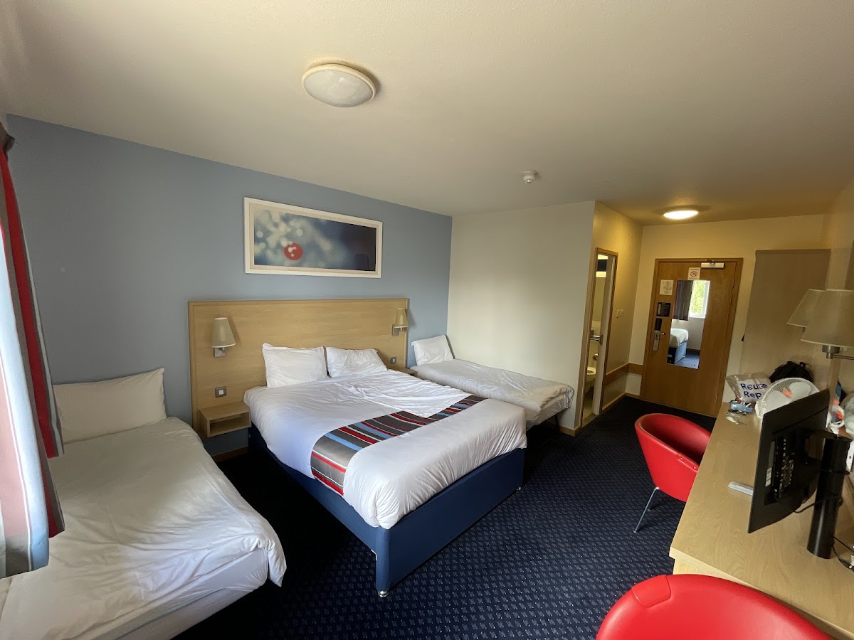 Travelodge Milton Keynes Old Stratford photo 2