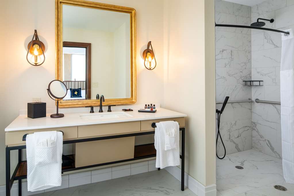 The Peregrine Omaha Downtown, Curio Collection by Hilton photo 3