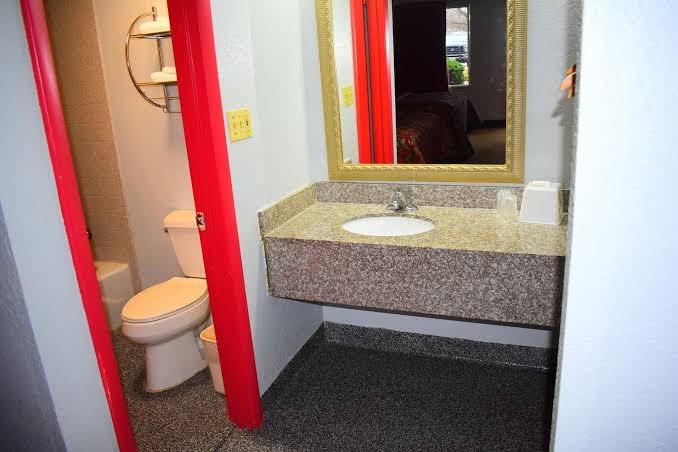 Economy Inn Little Rock photo 3