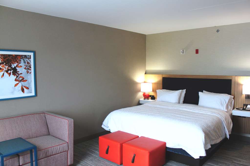 Hampton Inn Forsyth photo 2