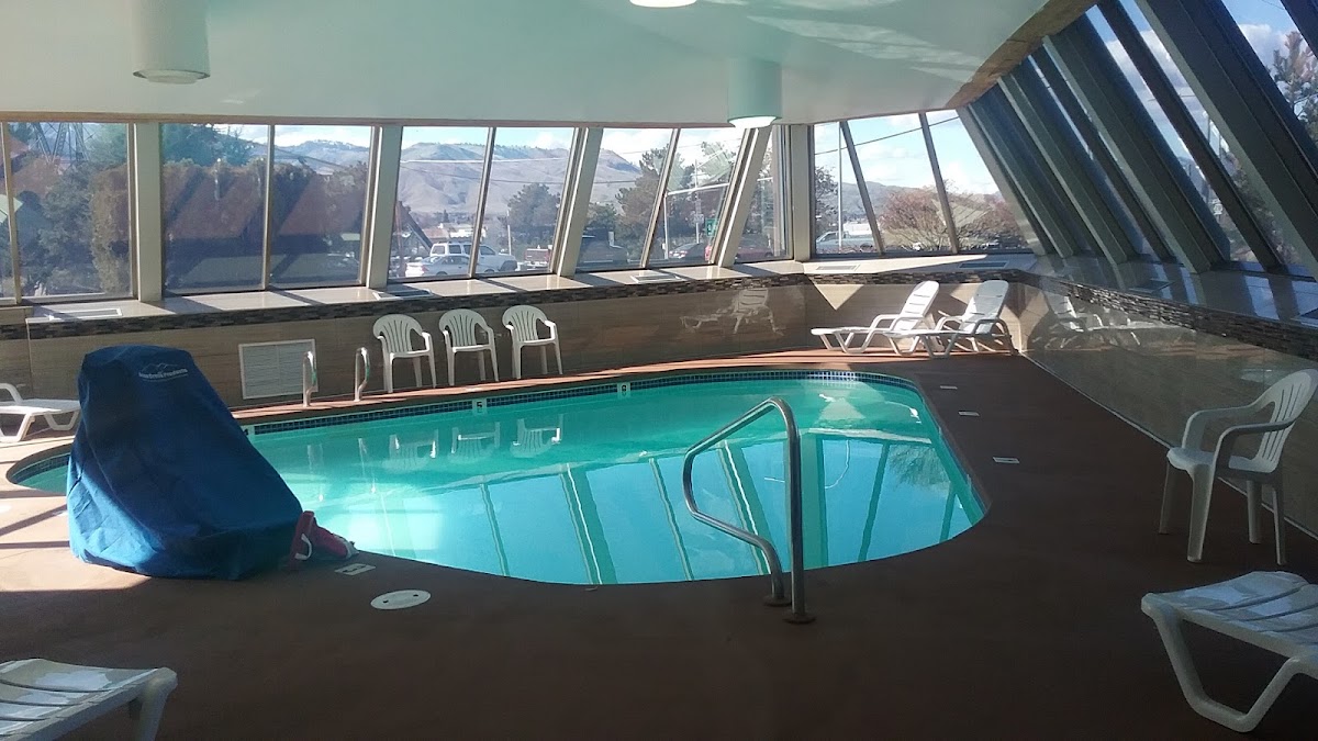 Cedars Inn photo 3