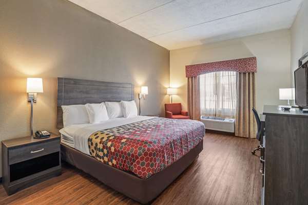 Econo Lodge Inn & Suites Marianna South photo 2