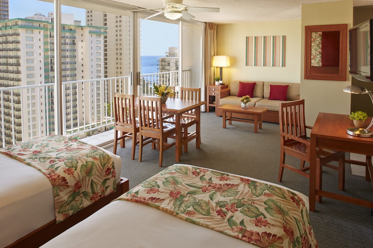Pacific Monarch Hotel photo 2