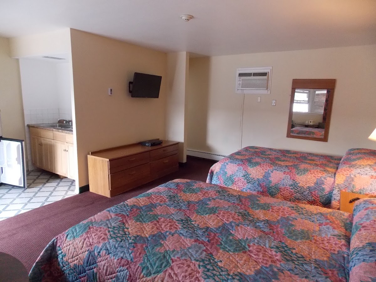 In Town Motor Lodge photo 2