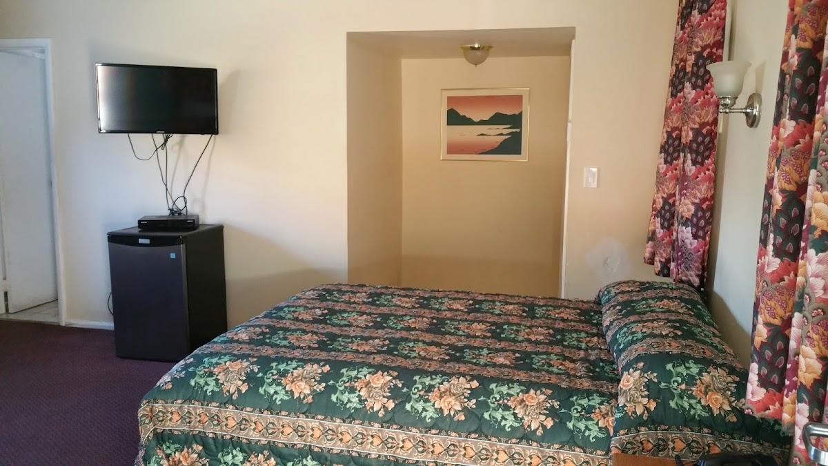 In Town Motor Lodge photo 3