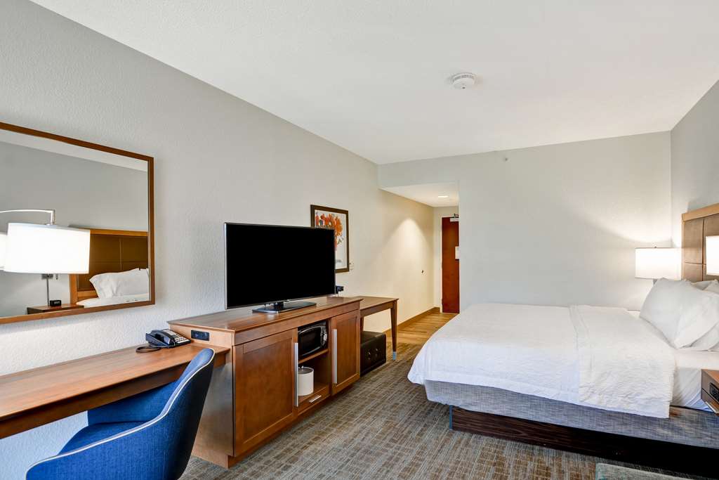 Hampton Inn Palm Beach Gardens photo 2