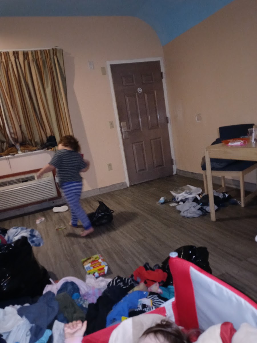 Woodland Inn & Suites