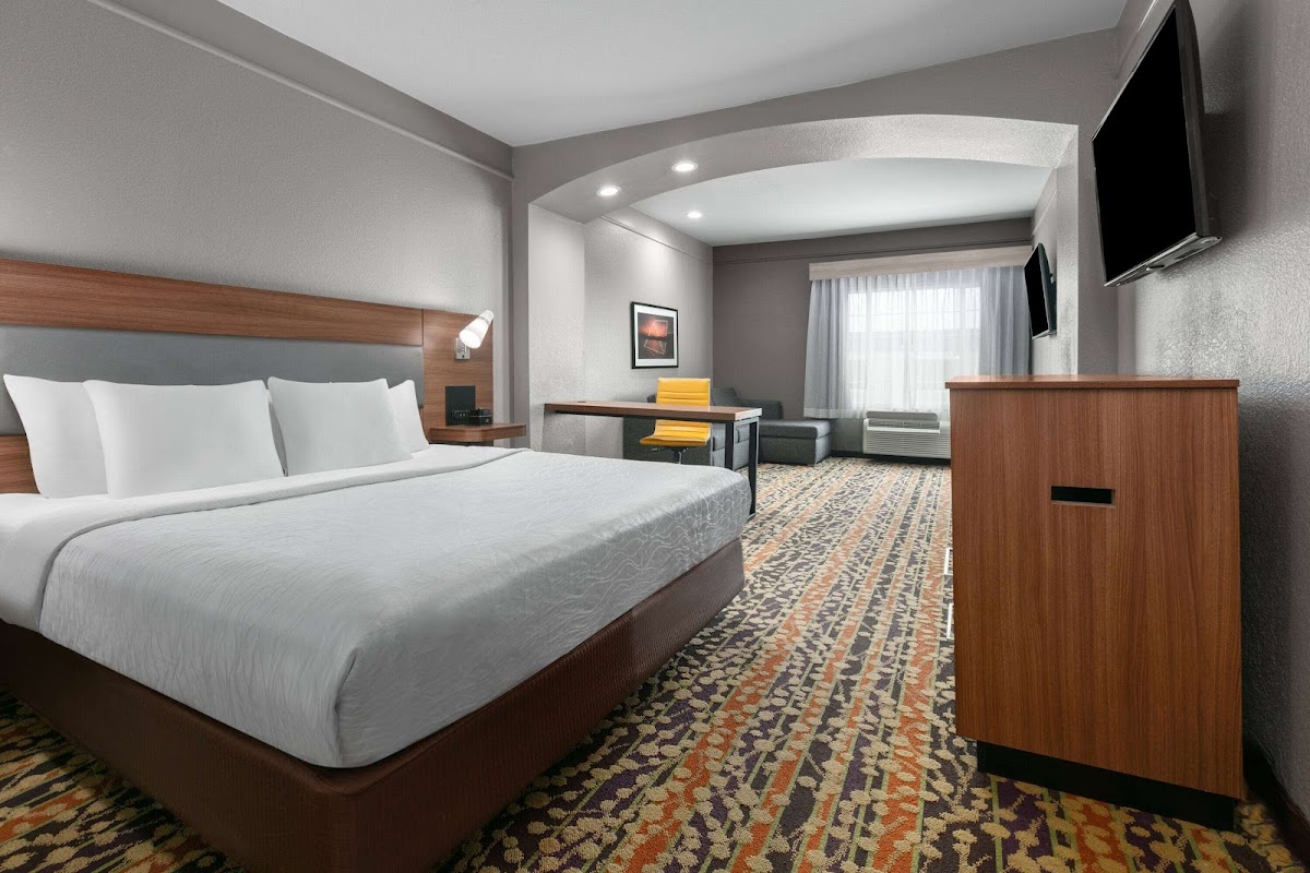 La Quinta Inn & Suites by Wyndham Belton - Temple South photo 2