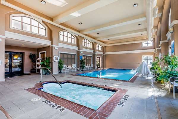Comfort Inn & Suites Airport-American Way photo 3