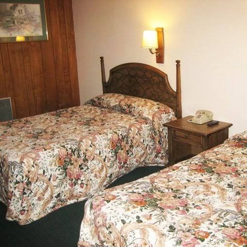 Shasta Lodge photo 3