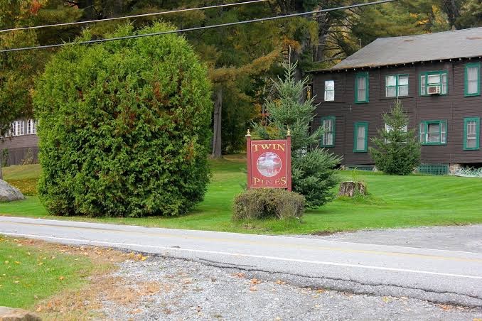 Twin Pines Resort & Vacation Rentals