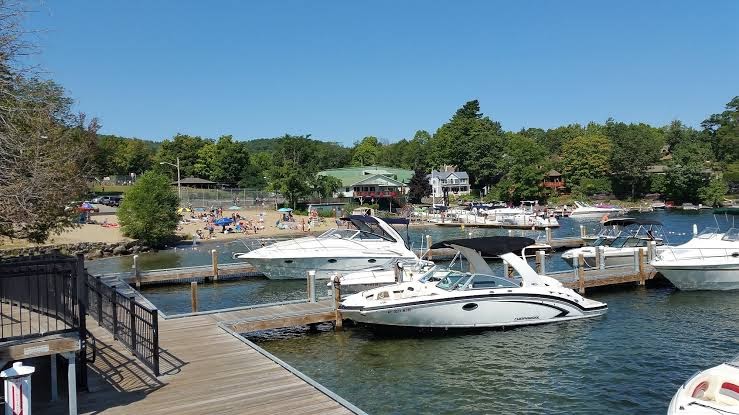 Twin Pines Resort & Vacation Rentals photo 2