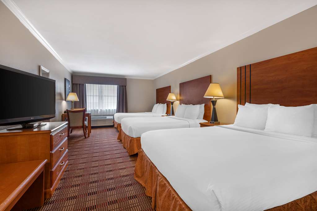 Best Western Club House Inn & Suites photo 2